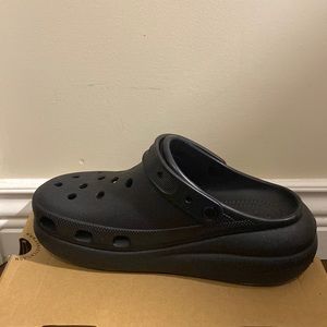 Crocs - Classic Crush Clogs - Black